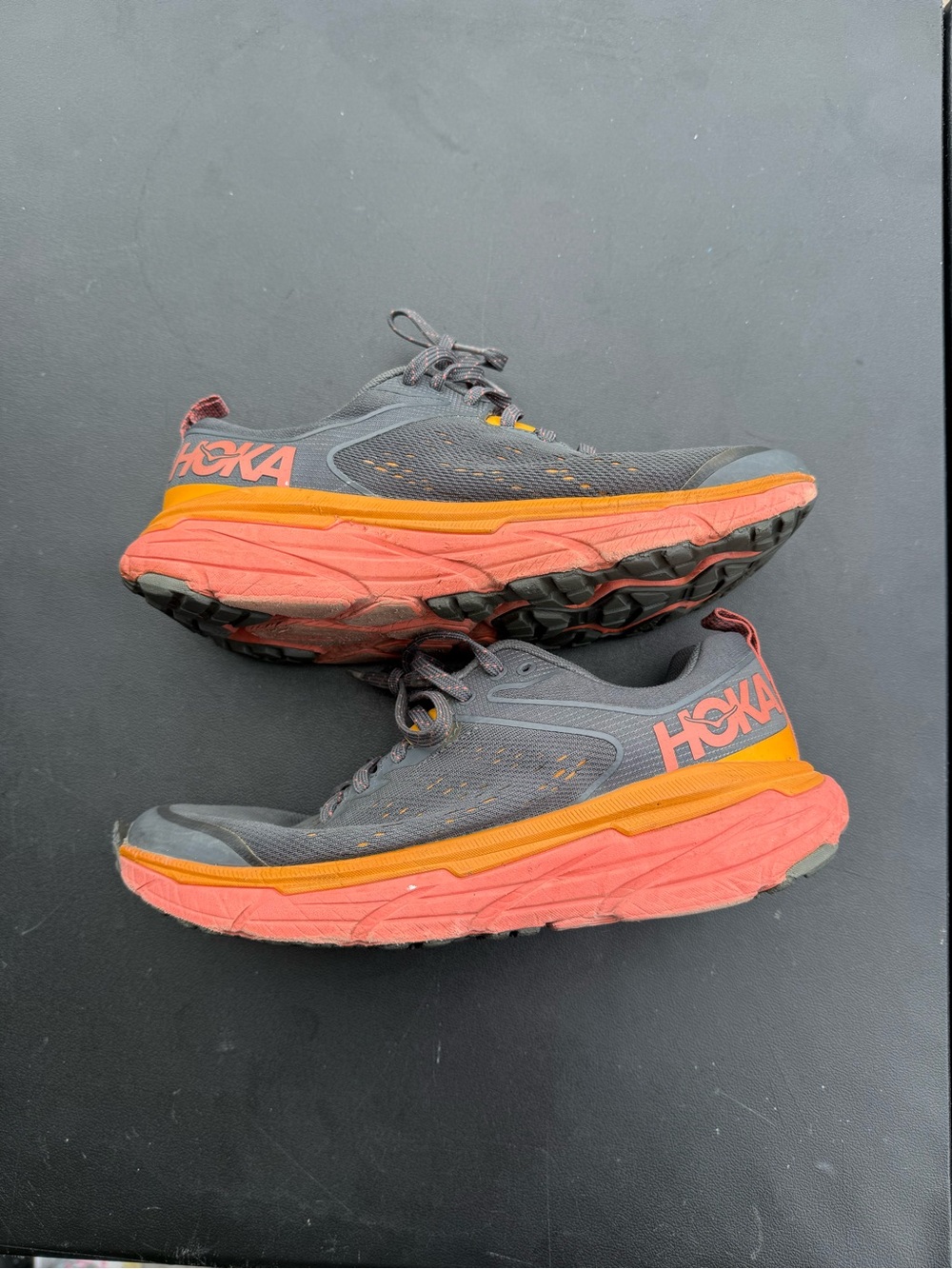Hoka One One Challenger ATR 6 gray & orange trail running shoes size US 8